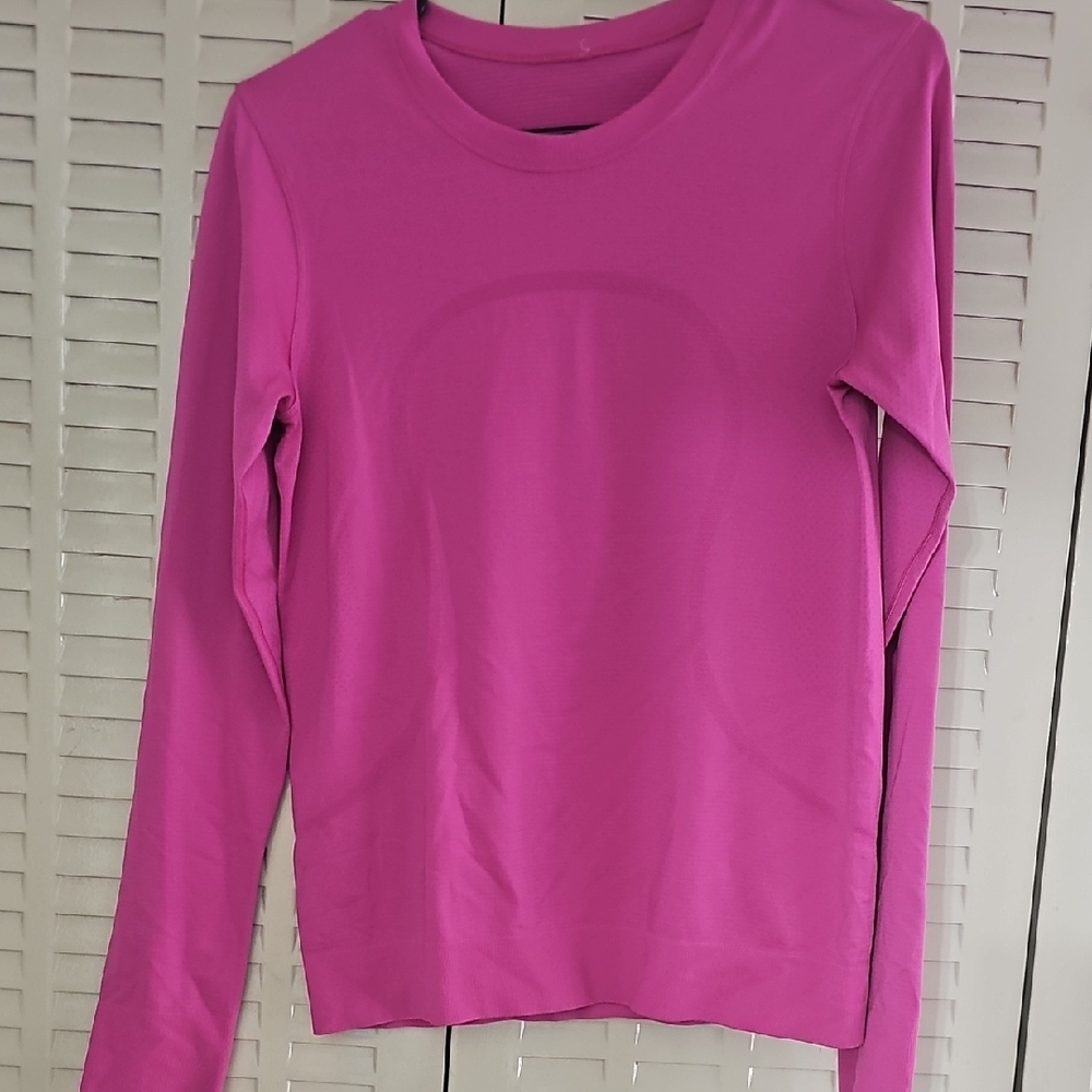 Lululemon Athletica Vibrant Pink Long Sleeve Tee